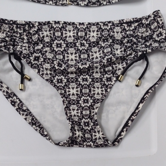 24th & Ocean Black and White Bikini Set - Picture 4 of 10